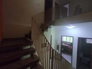 Image 12 - 899757