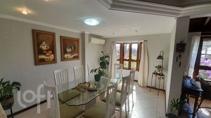 Image 9 - 899762
