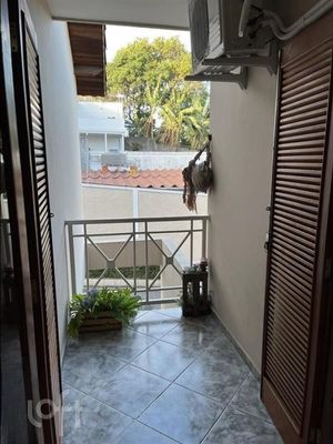 Image 6 - 899767