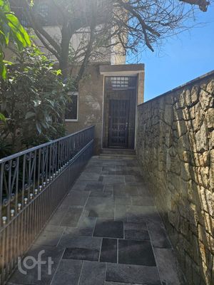 Image 17 - 899768