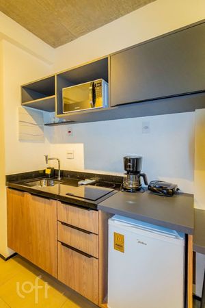 Image 3 - 899789