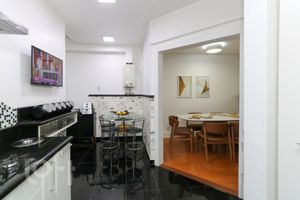 Image 32 - 899790