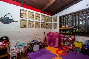 Image 11 - 899791