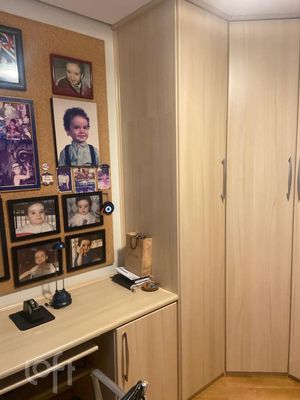 Image 19 - 899797