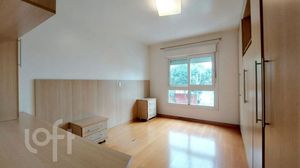 Image 9 - 899798