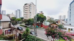 Image 10 - 899798