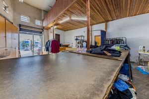 Image 9 - 899799