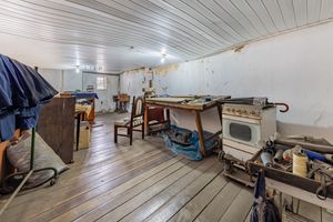 Image 4 - 899799