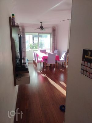 Image 1 - 899804