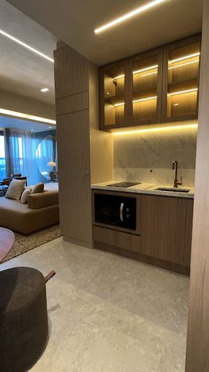 Image 13 - 899808