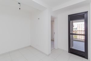 Image 39 - 899815