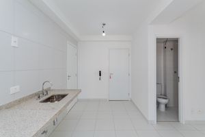 Image 35 - 899815