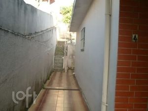 Image 6 - 899821