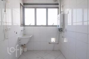 Image 7 - 899834
