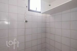 Image 8 - 899834