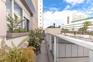 Image 31 - 899835