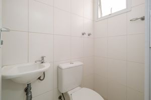 Image 21 - 899895