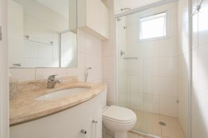 Image 8 - 899895