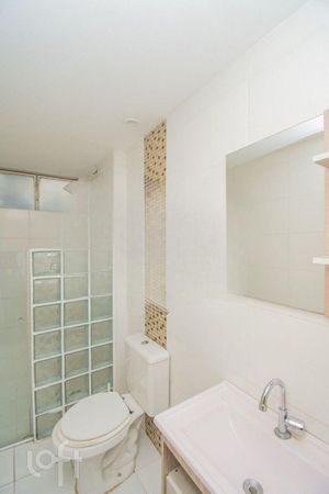 Image 9 - 899927