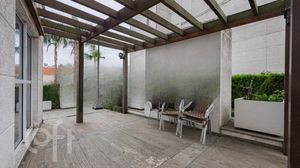Image 4 - 899929