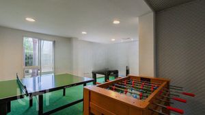 Image 8 - 899929