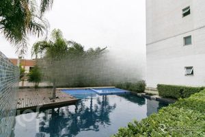 Image 15 - 899929