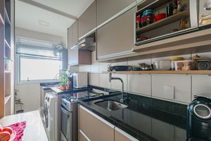 Image 9 - 899929