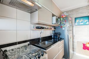 Image 8 - 899929