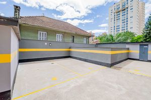 Image 11 - 899931