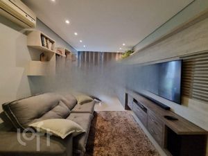 Image 4 - 899933