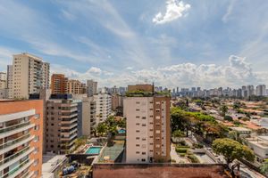 Image 8 - 899940