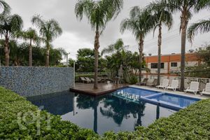 Image 19 - 899953