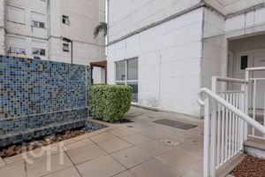 Image 16 - 899953