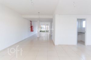 Image 22 - 899954