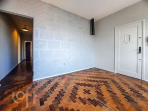 Image 6 - 899963