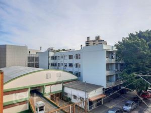 Image 4 - 899963