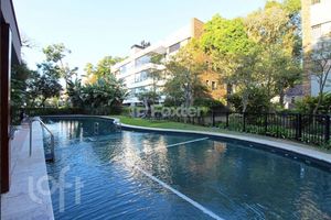 Image 6 - 899971