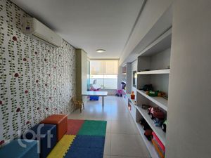 Image 33 - 899991