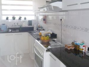 Image 15 - 899994