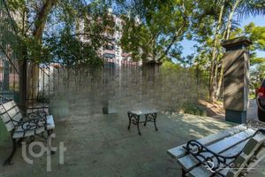 Image 6 - 899995