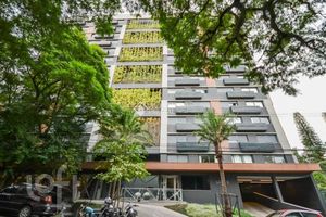 Image 10 - 899997