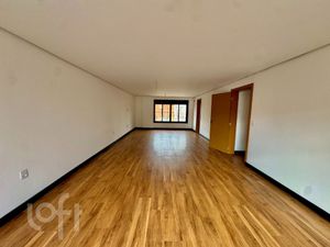 Image 8 - 900011