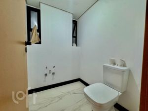 Image 7 - 900011
