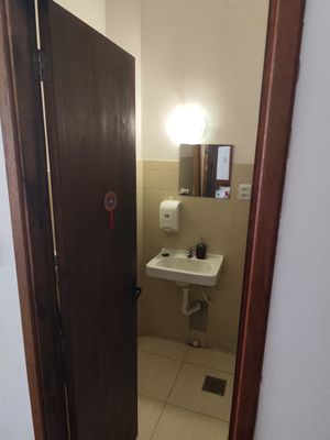 Image 18 - 900019