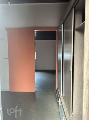 Image 19 - 900023