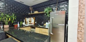 Image 42 - 900024