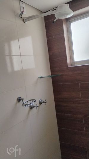 Image 5 - 900026