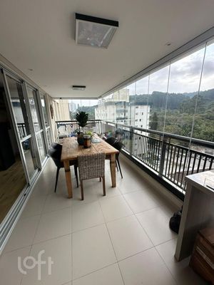 Image 1 - 900032