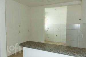 Image 7 - 900104