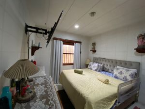 Image 18 - 900106